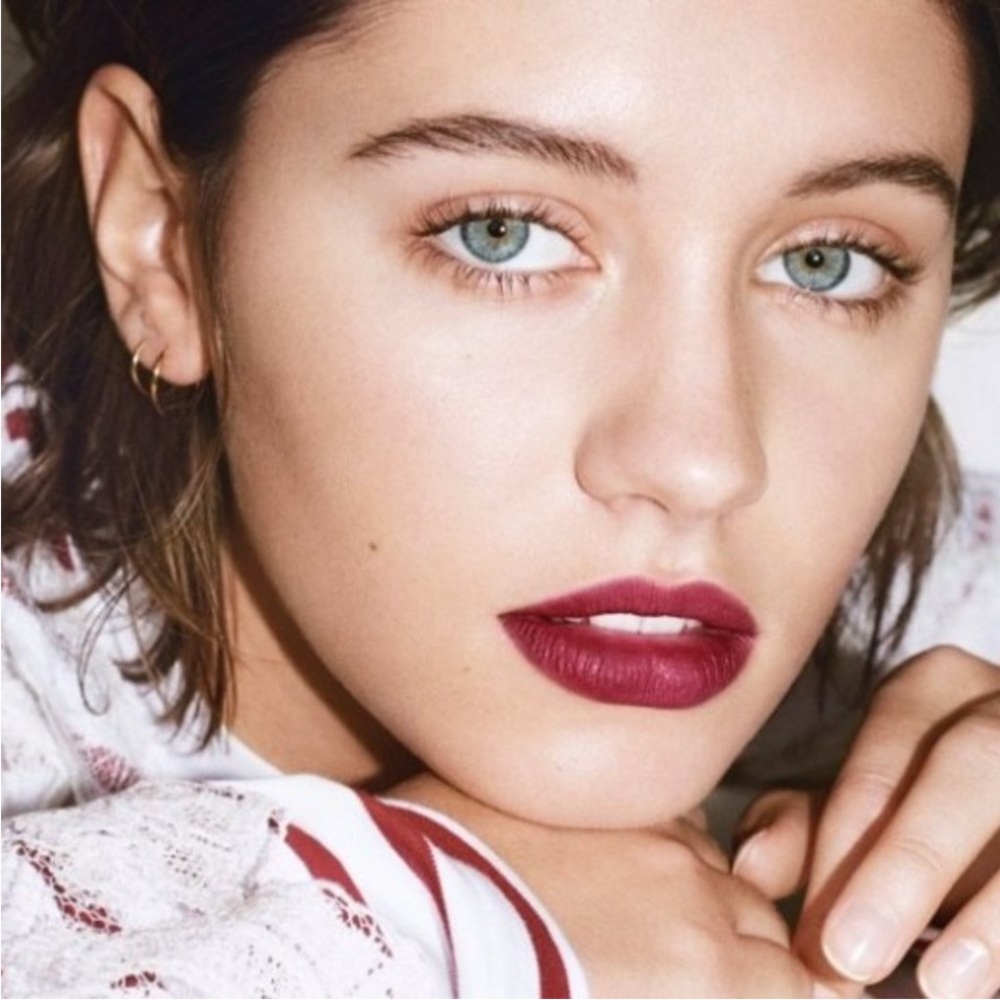 Burberry | NWT Bright Plum No. 101 Lipstick - Picture 2 of 9